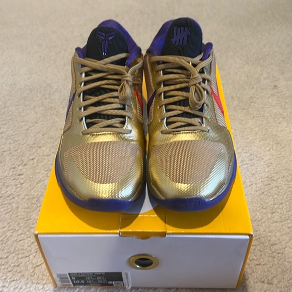 SOLD - Kobe V Protro Undefeated - Picture 1 of 9
